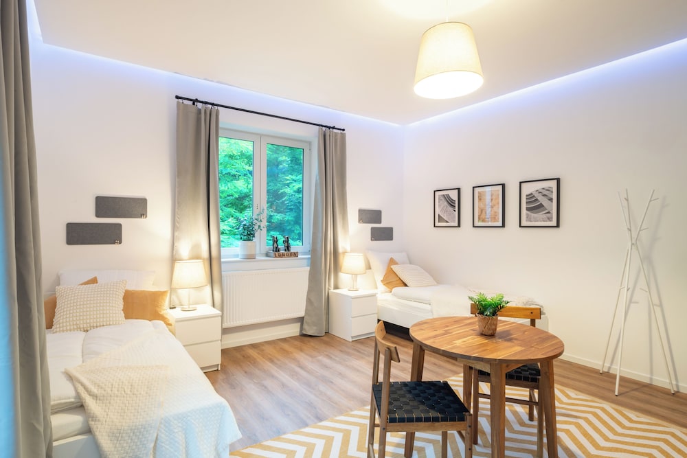 Arbio Monteurzimmer Zossen For 5 People W Parking
