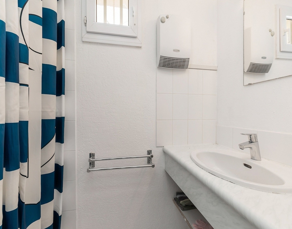Stylish Coastal Hideaway, Agde