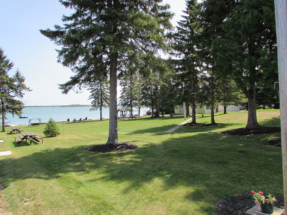 Grand Lake Resort - Property Image 13