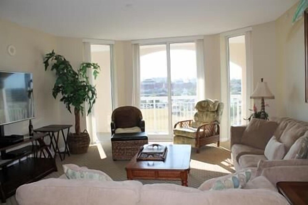 302 North Tower