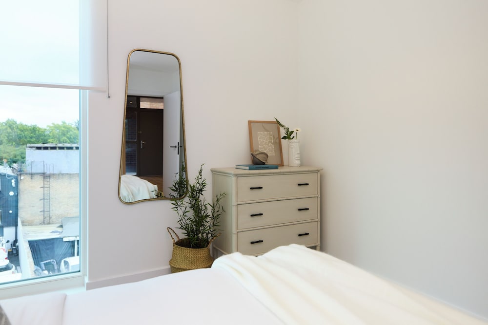 The Tottenham Retreat - Homely 2bdr Flat With Balcony