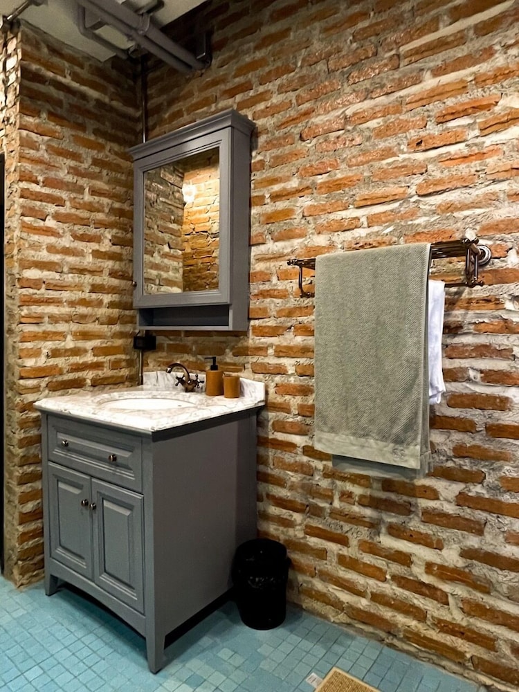 Cataleya Estate Boutique Hotel