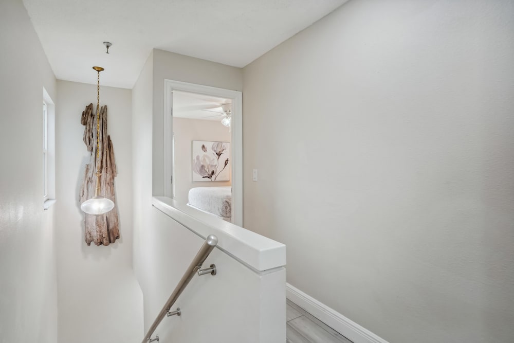 Pelican Pointe 5B