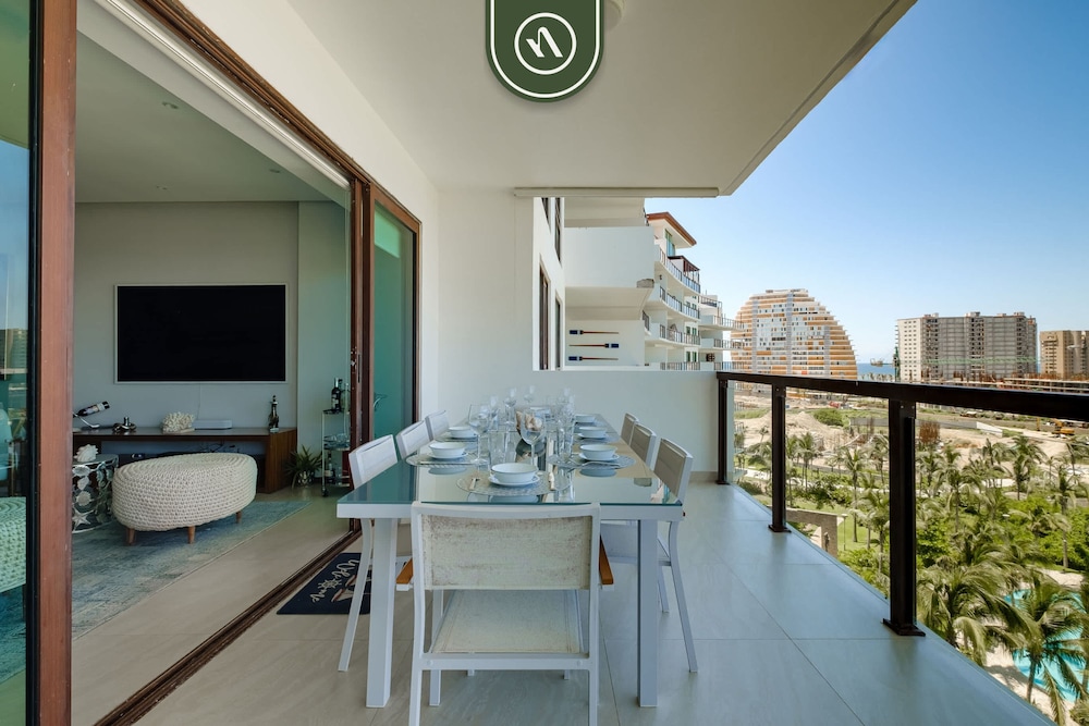 Emerald T3 I8 La Isla Residences