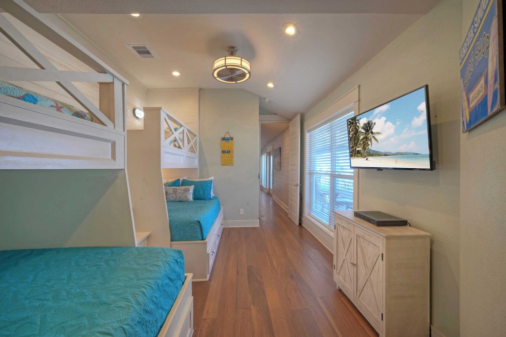 Blue Marlin at Trout Street Balcony w/ Marina Views Walk to Port A Nightlife