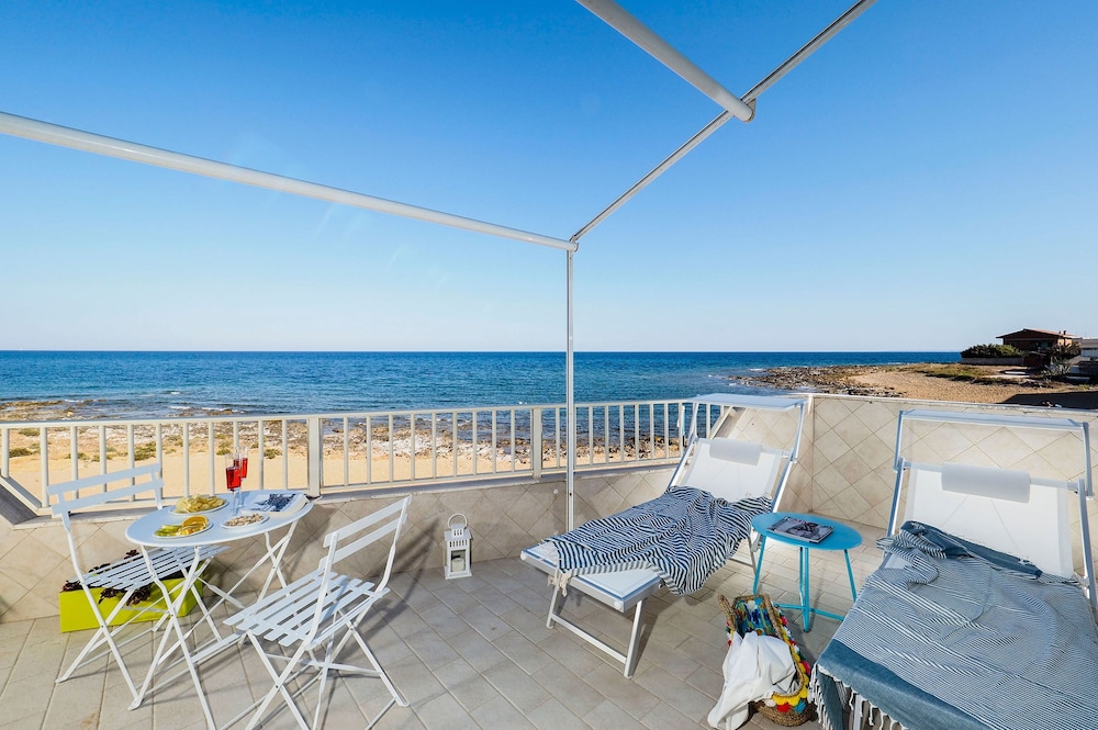 Rifugio a Mare en Noto — balance & terrace