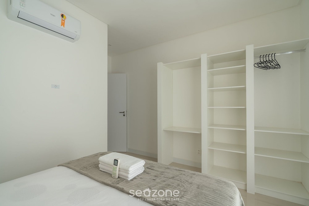 3BR Apt w/ Pool & gym 180m - Ltt803