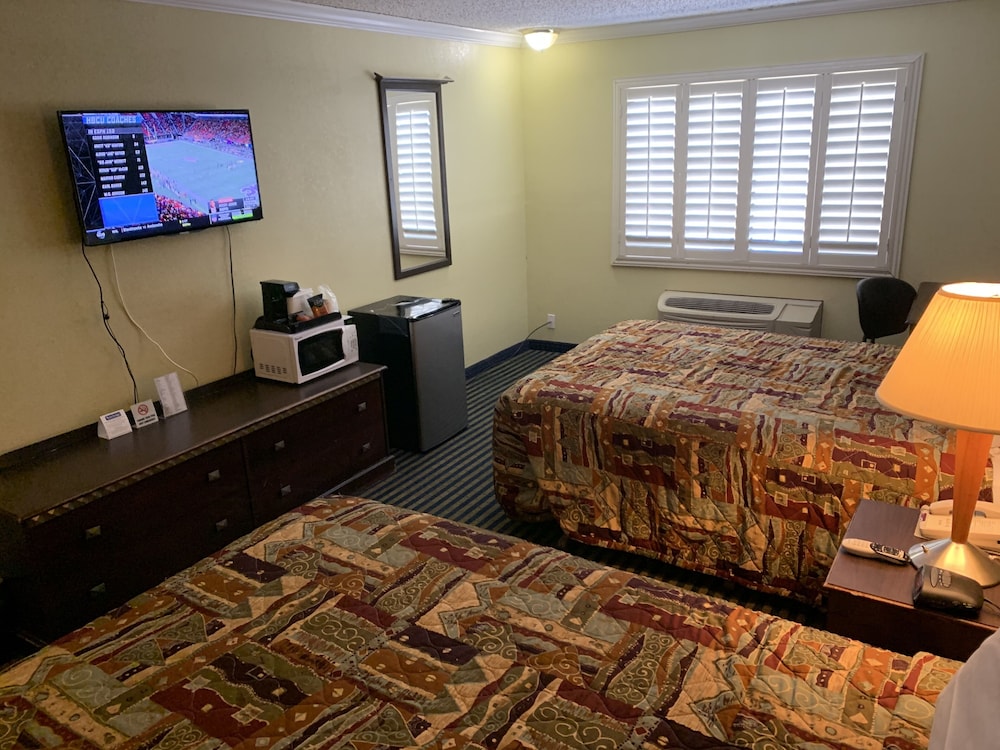 Travelodge by Wyndham Odessa view 3