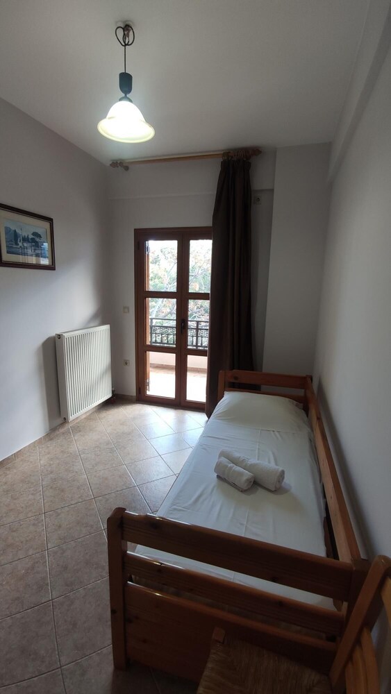 Nikos Apartments A1 in Gialiskari view 4