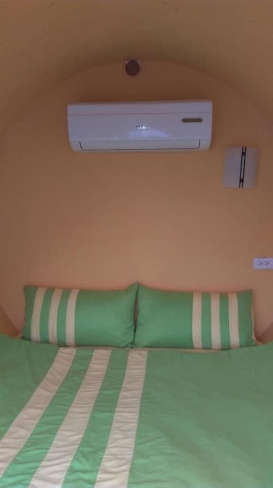 Pipe House Hostel