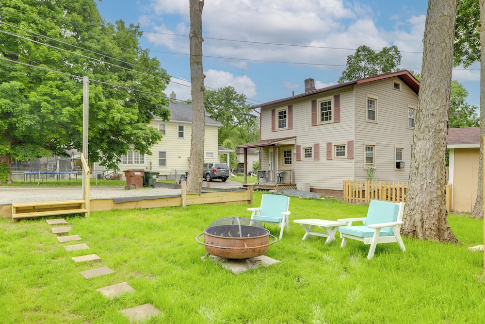 3 Mi to Dtwn: Dog-friendly Retreat in Dayton