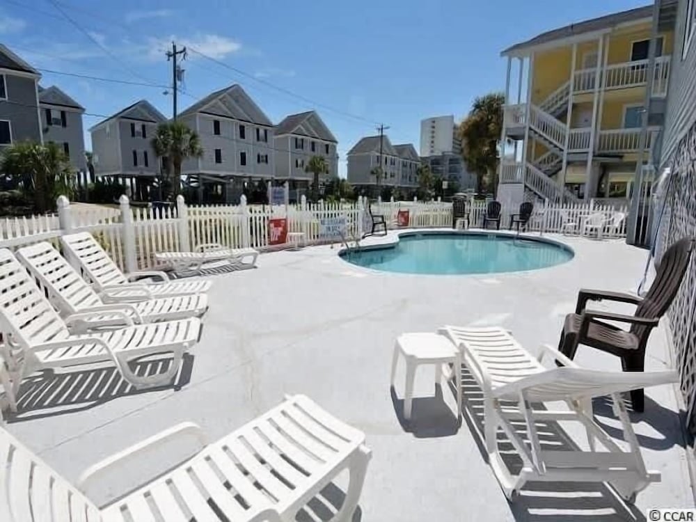 Sandy Shores I -104 3 Bedroom Condo