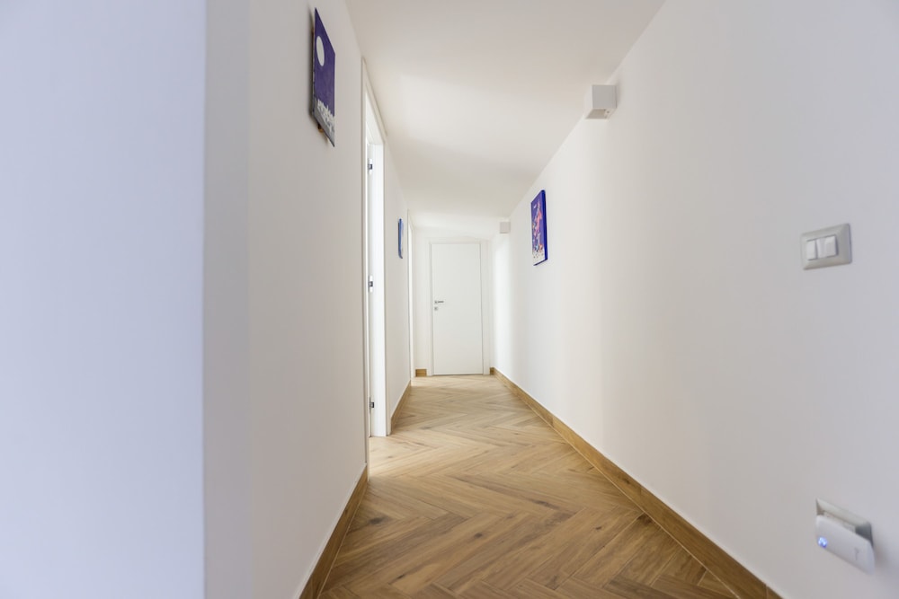 Pessina 90 Rooms in Naples