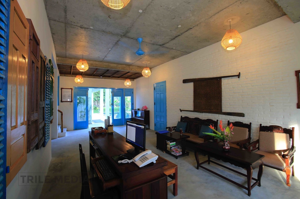 Life Beach Villa