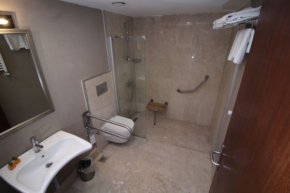 Vali Erdogan Konuk Evi Hitit Otel - Image 9