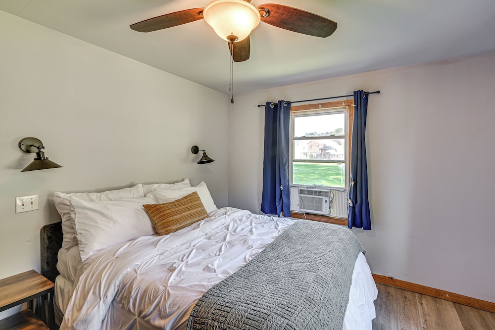 4 Mi to Lake Michigan: Updated Benton Harbor Home!