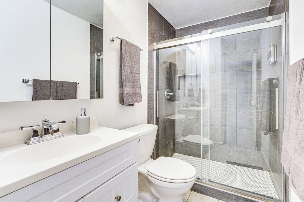 1 Mi to Dtwn: Bentonville Retreat w/ Patio