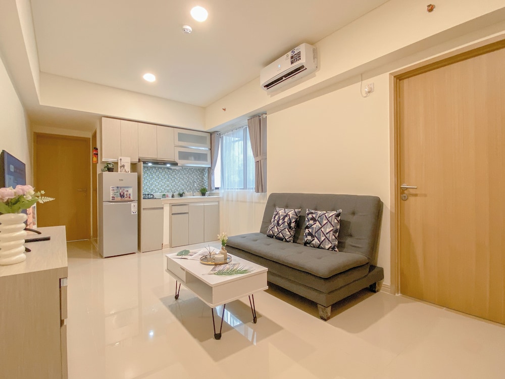 Cozy And Minimalist 2Br Apartment At Meikarta