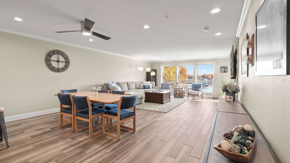 Lakeside Haven - Condo for 8