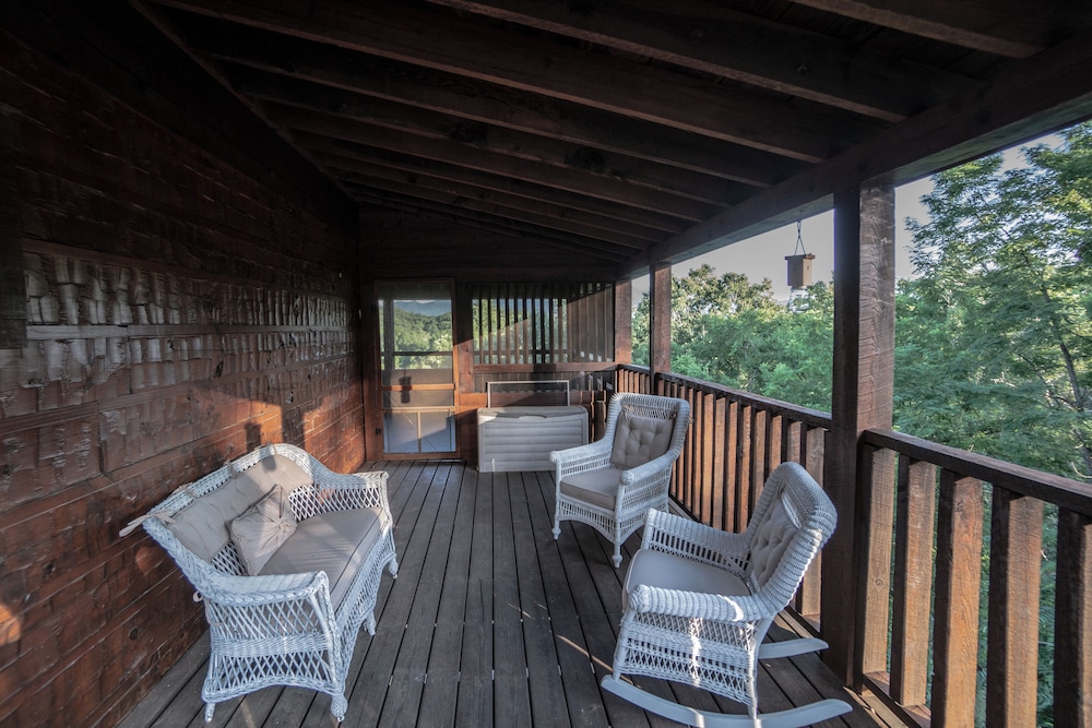 Poppys Place Cabin