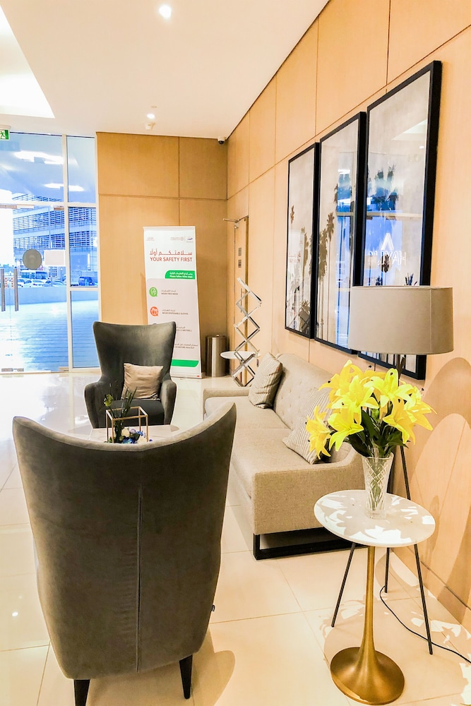 Fully Furnished Studio in Azizi Aliyah