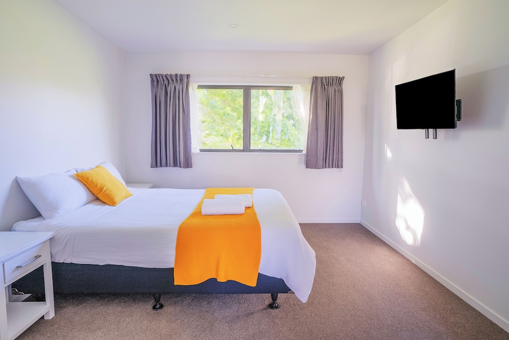 Yates Park Motel