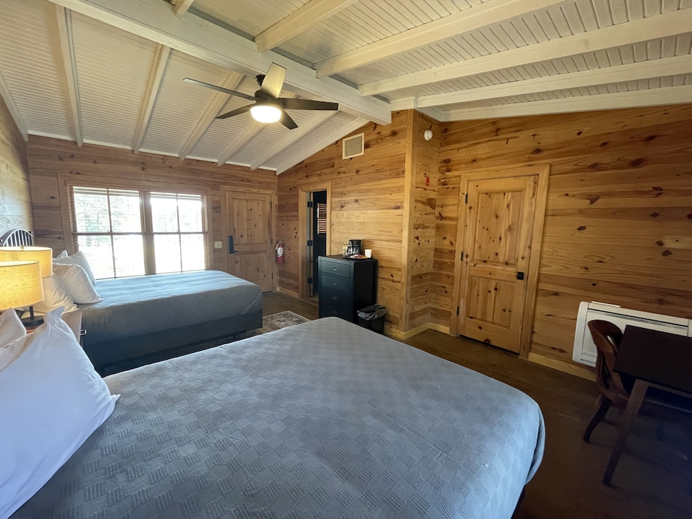 Scrappin Valley Lodge view 5