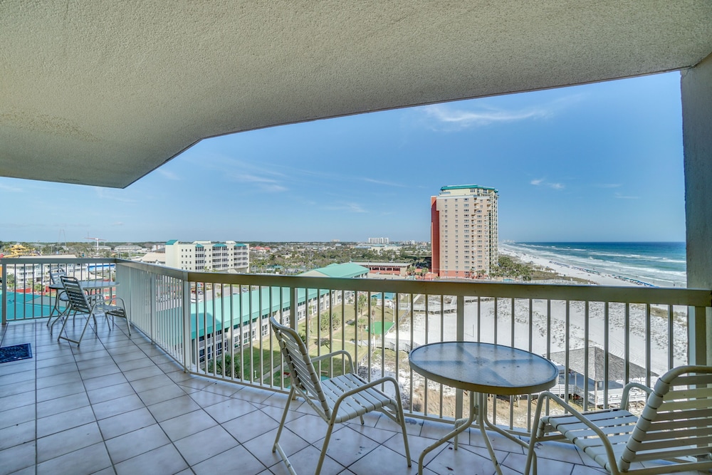 Pelican Beach Resort by Panhandle Getaways