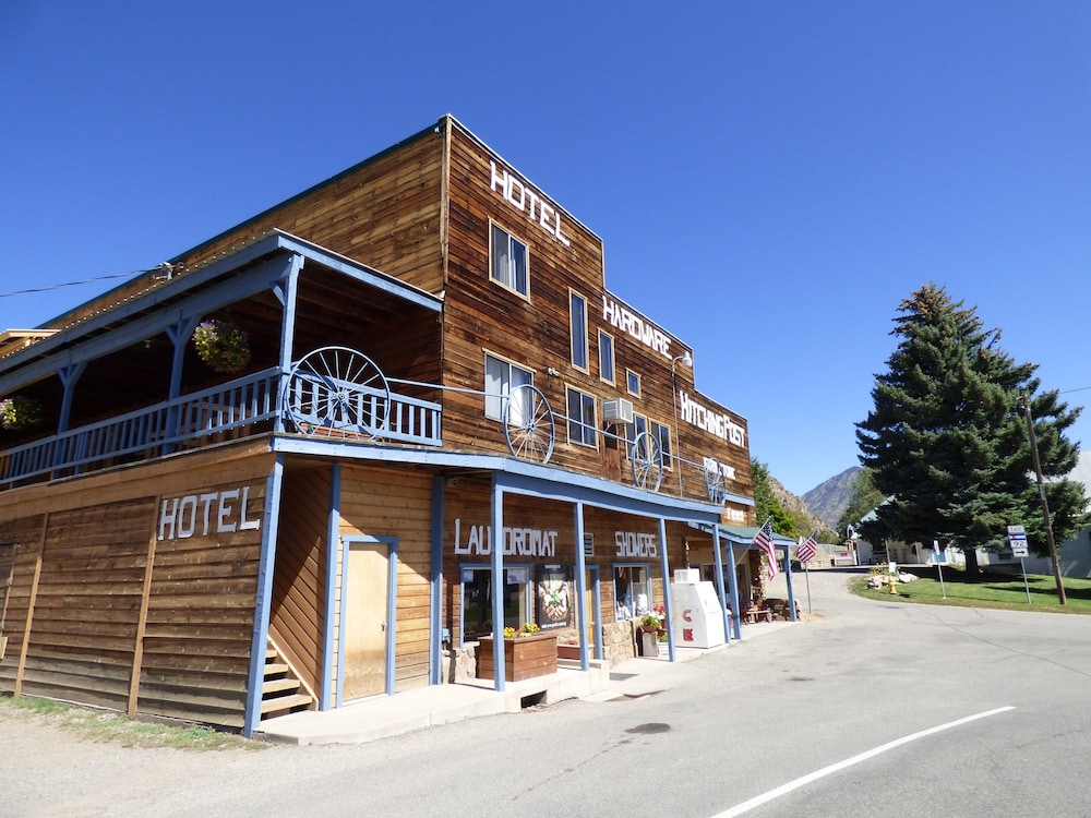Montrose Vacations - The Hitching Post Hotel and Farm Store - Property Image 1