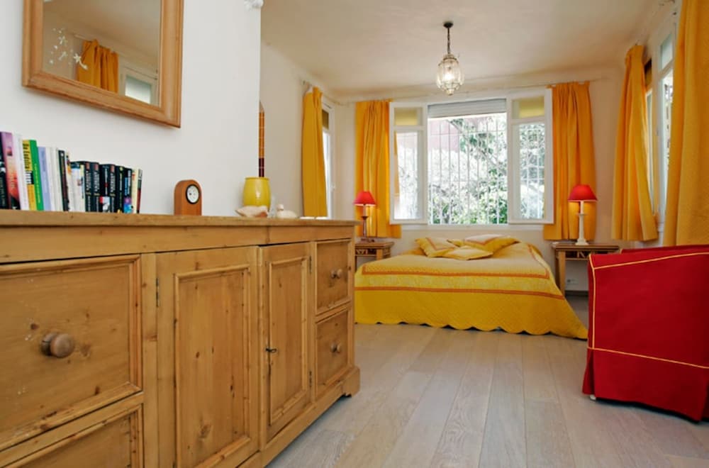 Private Beach Villa sea View - Th Oule sur mer