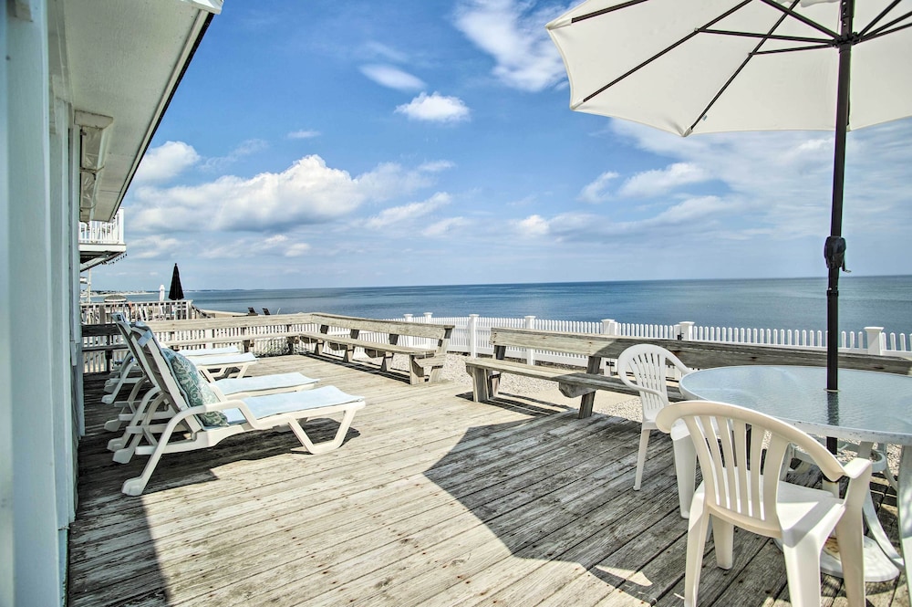 2 Decks + Beach Access: Oceanfront Getaway! view 2