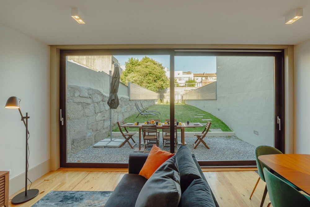 Legacy Oporto Premium Apartment B by Vacationy view 5