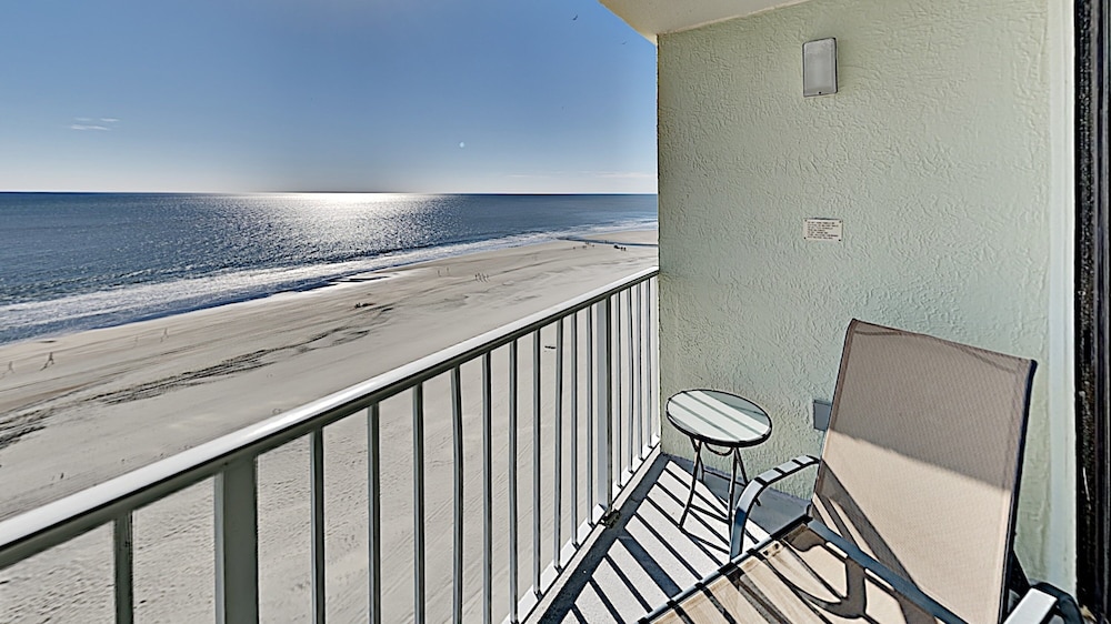 Sands Beach Club 820 2 Bedroom Condo