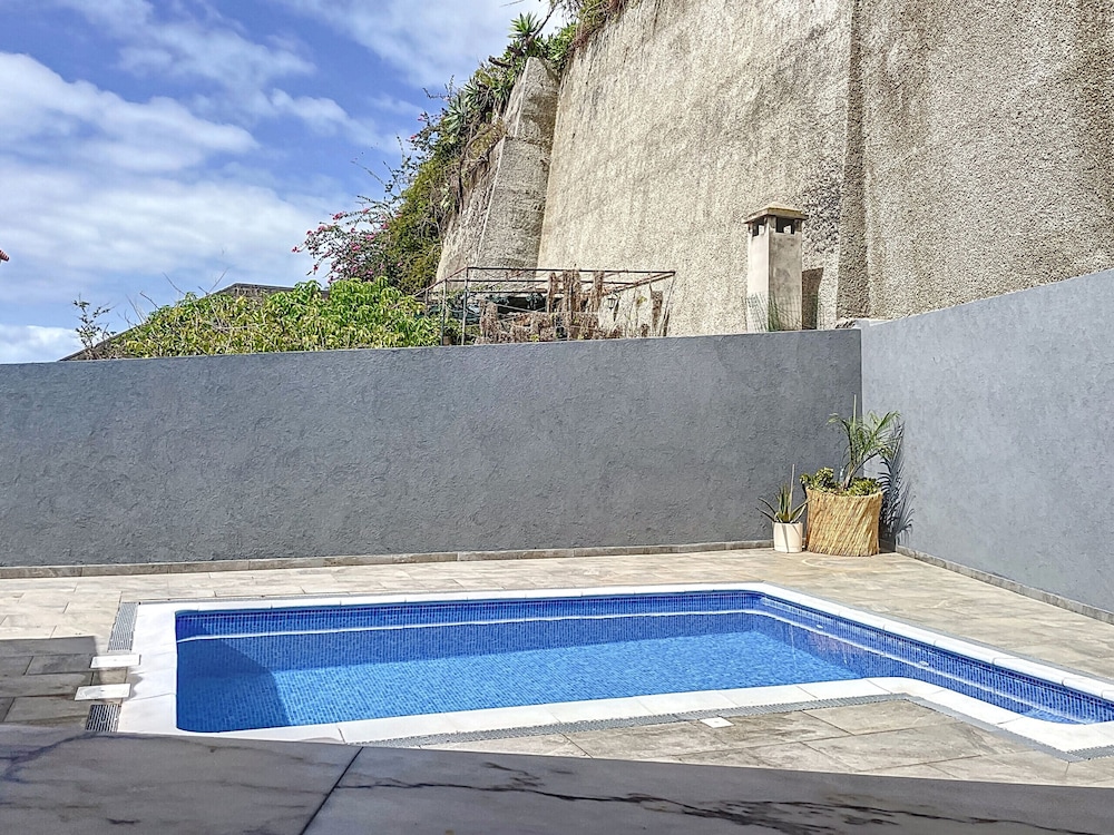 Breeze House 1 by Atlantic Holiday