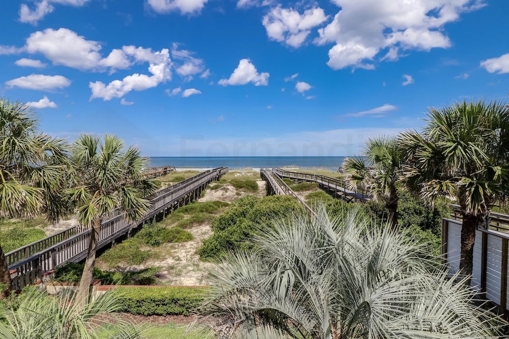 Fernandina Beach Vacations - Dog Friendly Oceanfront Beach House by RedAwning - Property Image 24