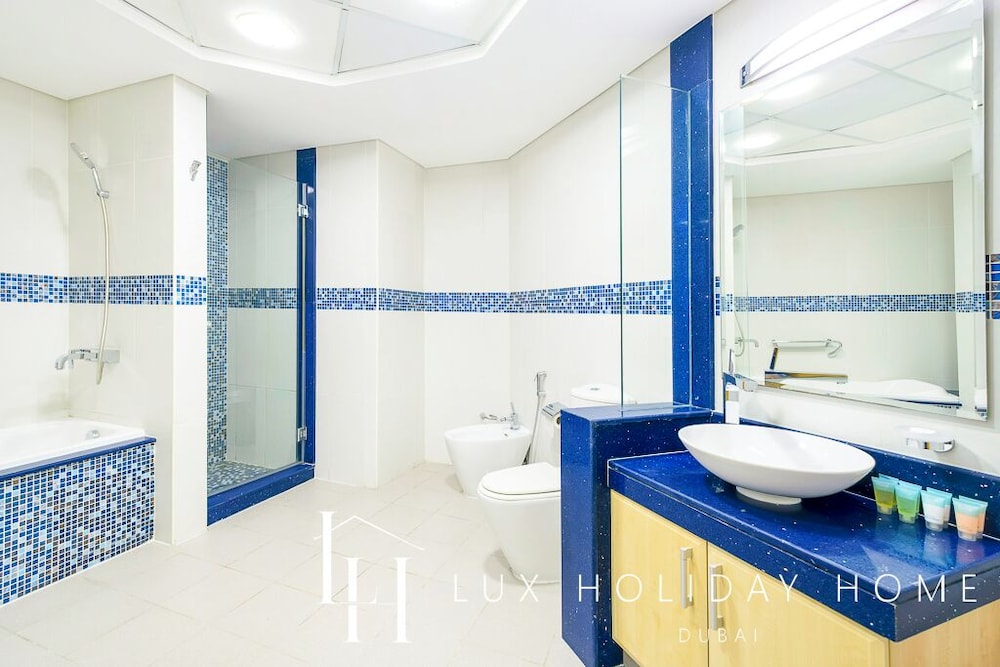 LUX The Shoreline Palm Island Penthouse