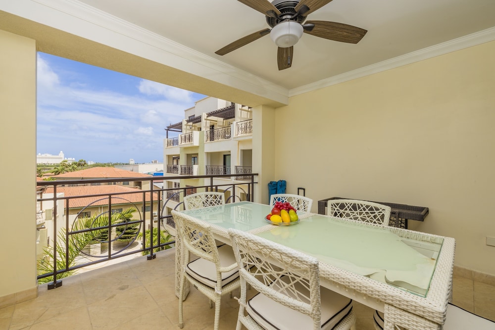 Palm Aruba Condos