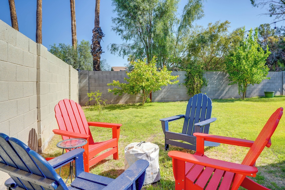 Fire Pit & Games: Family-friendly Retreat in Mesa!