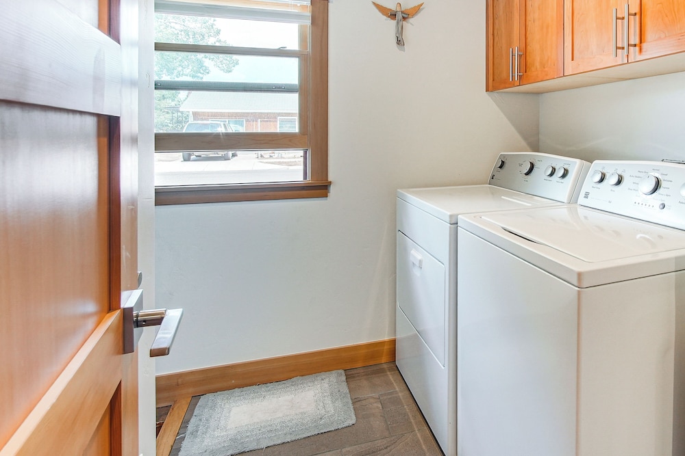 Divine Salida Stay: Walkable Location Near Dtwn!