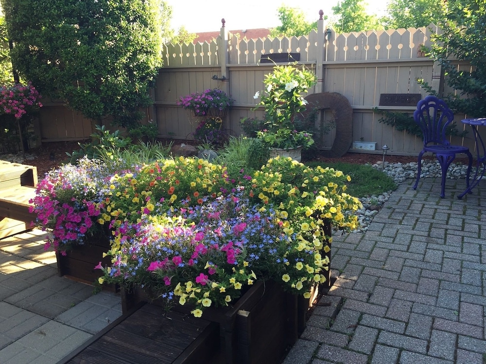 Weller Haus Bed, Breakfast & Event Center