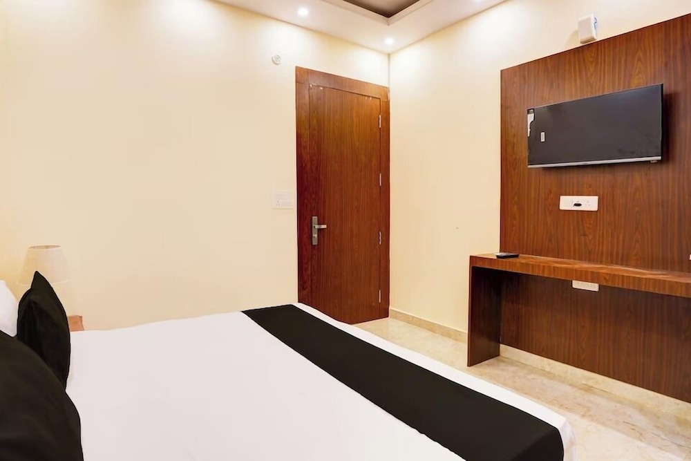 Hotel Radha Vrinda