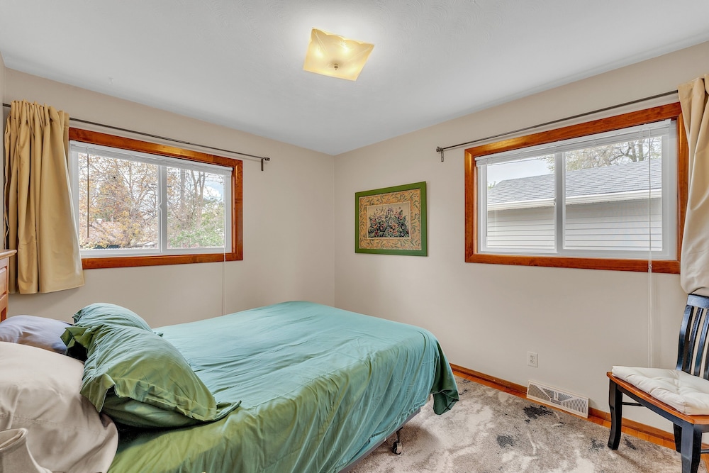 Cozy Loveland Ranch Perfect For Relaxation 3 Bedroom Home