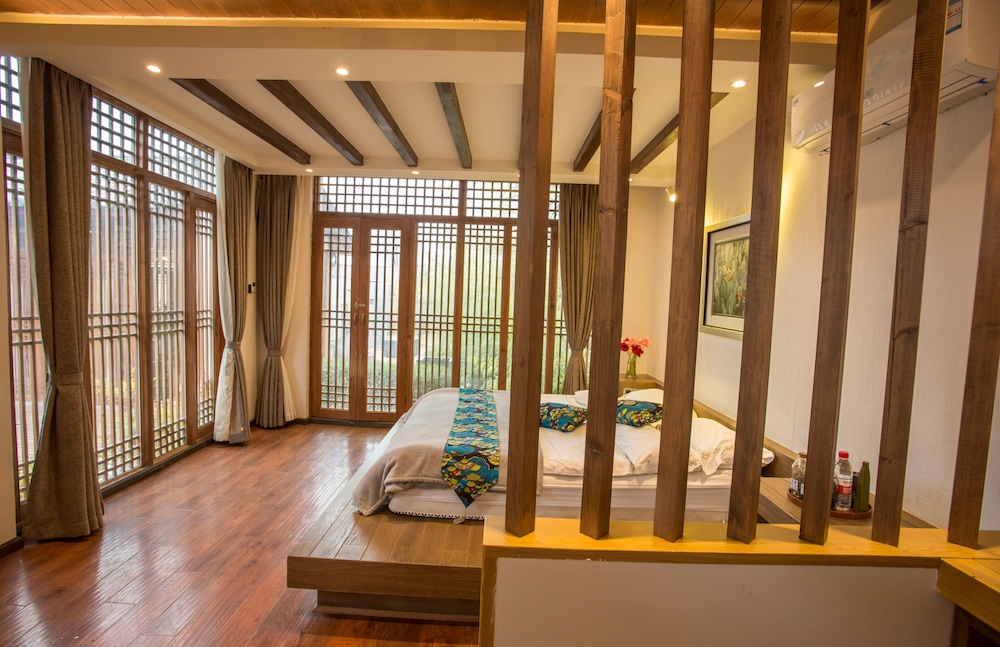 Yunzhong Baisha Lijiang Inn