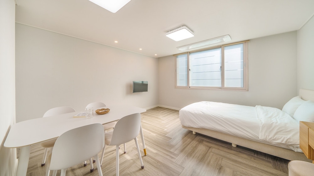 Gyeongju Gampo Laviangrose Pool Villa