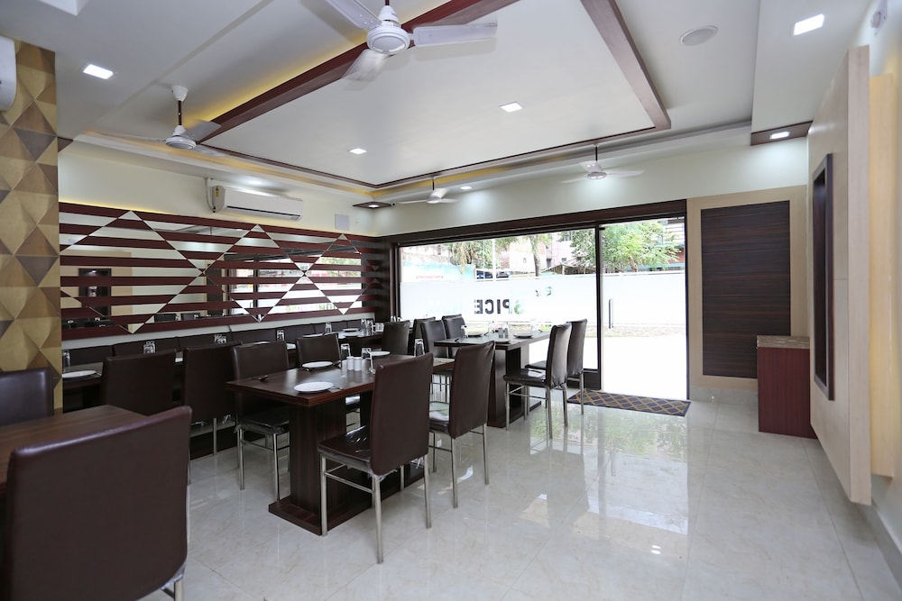 OYO 6709 Hotel L N International - Property Image 23