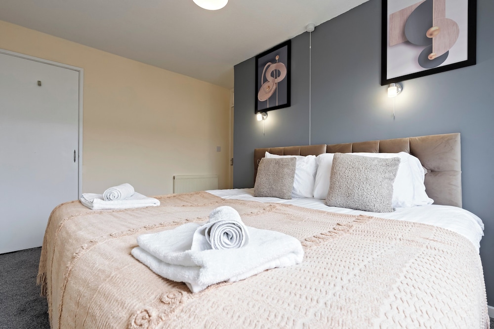 8guests-3br-parking-familyfriendly-nearairport