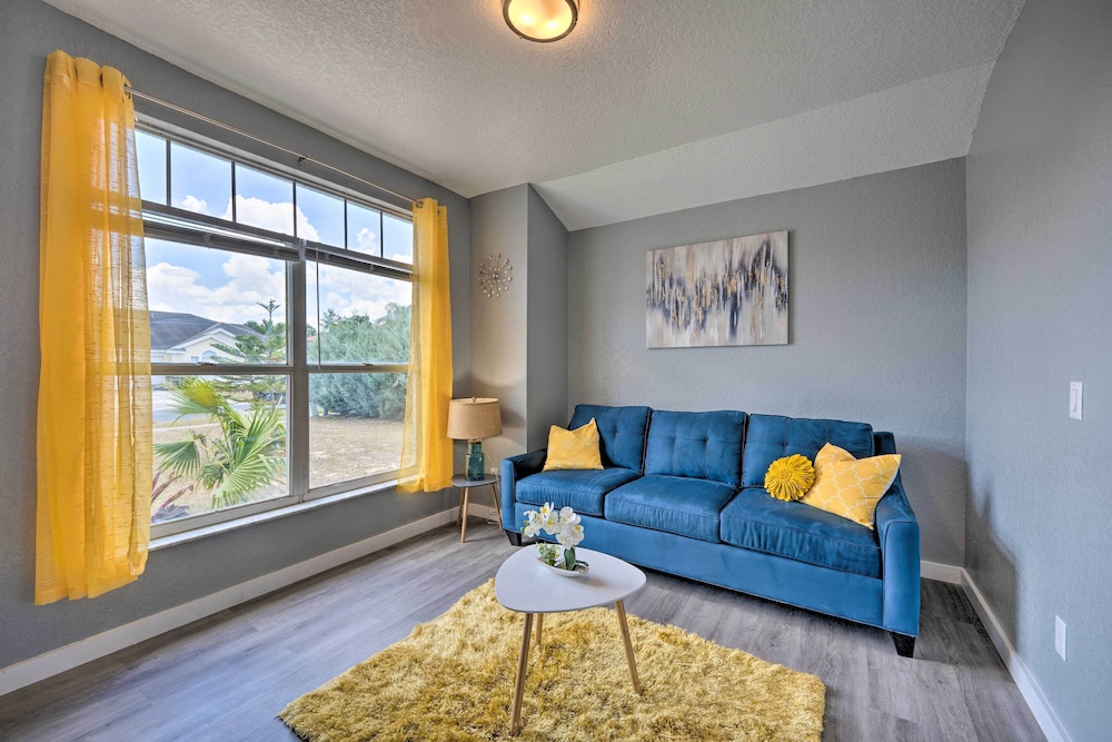 Kissimmee Retreat w/ Pool ~ 8 Mi to Old Town!