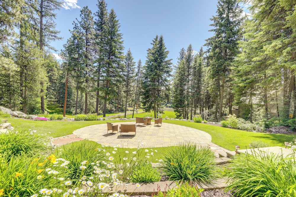 Retreat & Event Villa: Lake Access