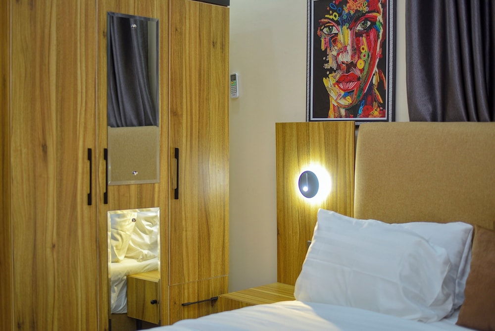 La Veda Manor Luxury Apartment