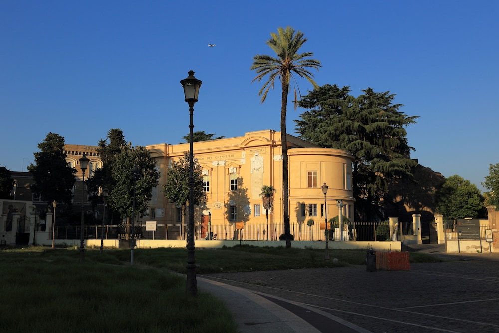 Mirko Luxury Inn